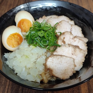 コスパ最強！鶏チャーシューの油そば